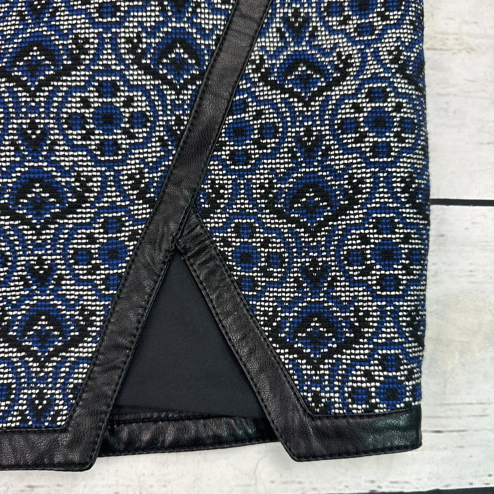 EXPRESS Womens Black Blue Geometric Faux Leather Trim Mini Skirt Size 6